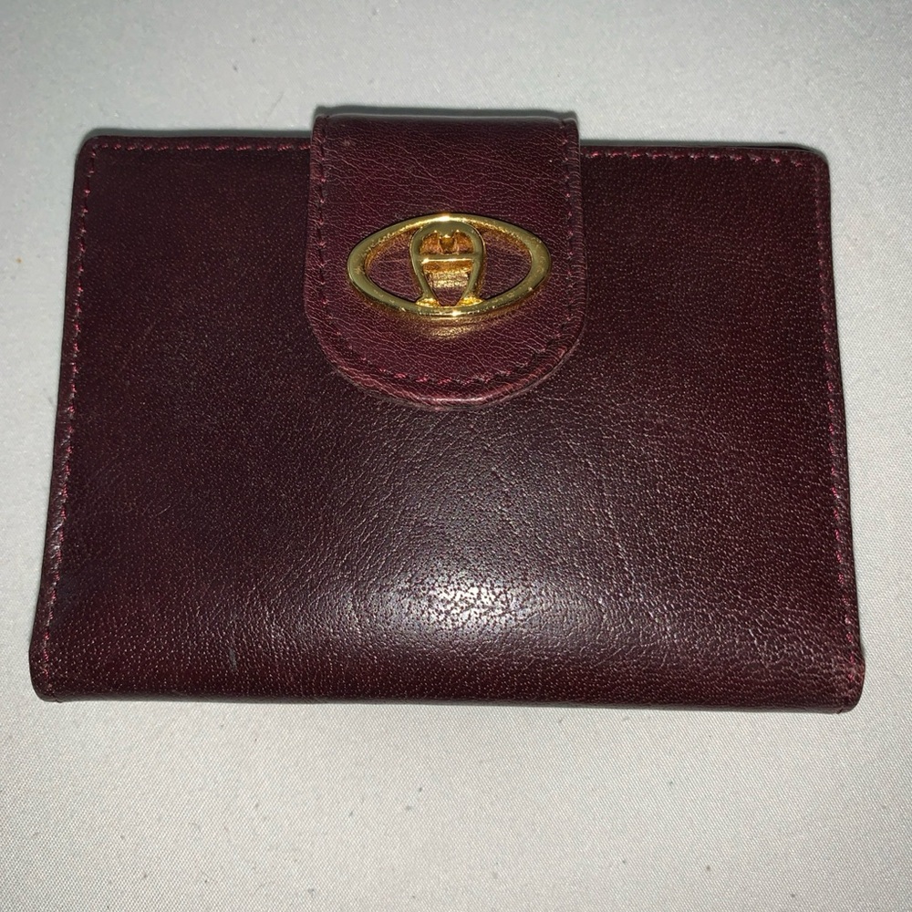 *Vintage* Aigner Wallet Design Natural Leather Style No 411 R ( size 4X3 )